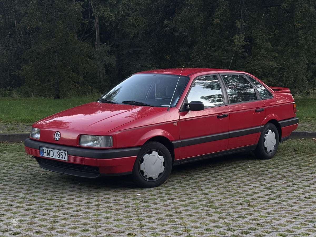 Volkswagen Passat - 2