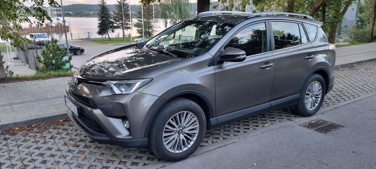 Toyota RAV4 - 1