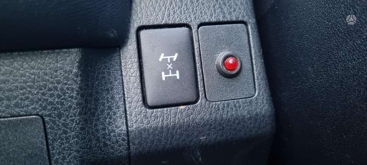 Toyota RAV4 - 10