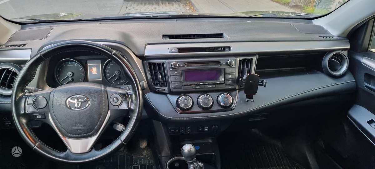 Toyota RAV4 - 6