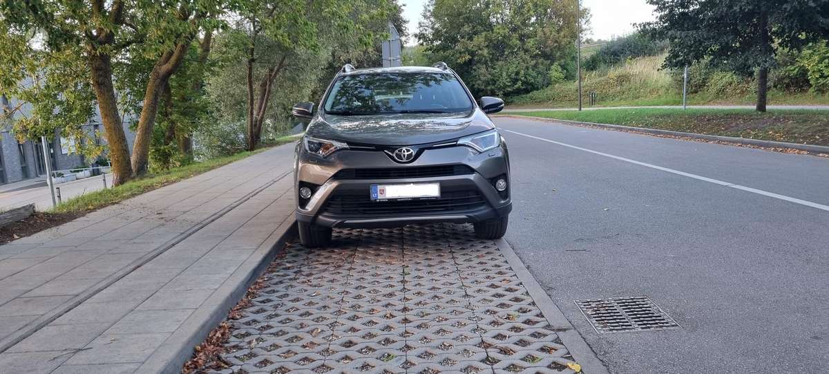 Toyota RAV4 - 3