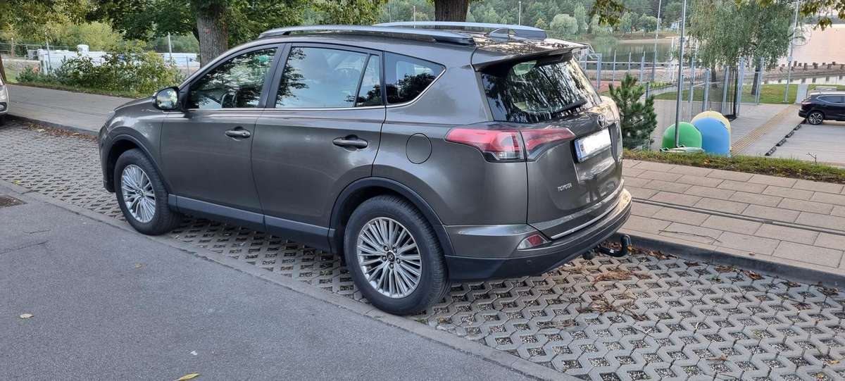 Toyota RAV4 - 5