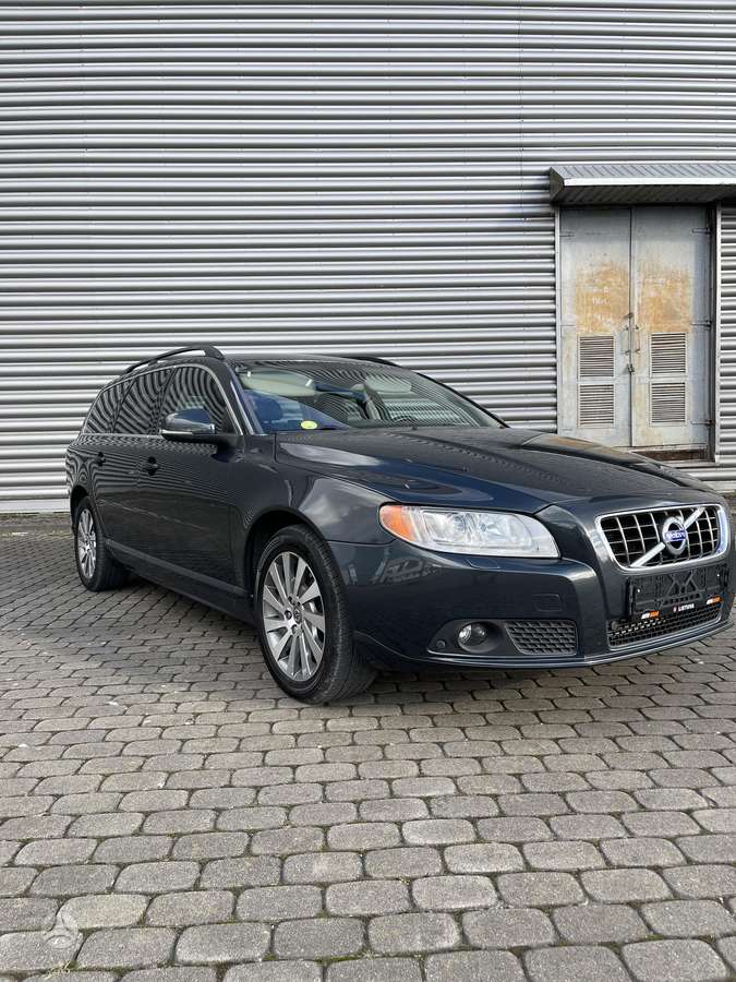 Volvo V70, 2.0 l., Универсал