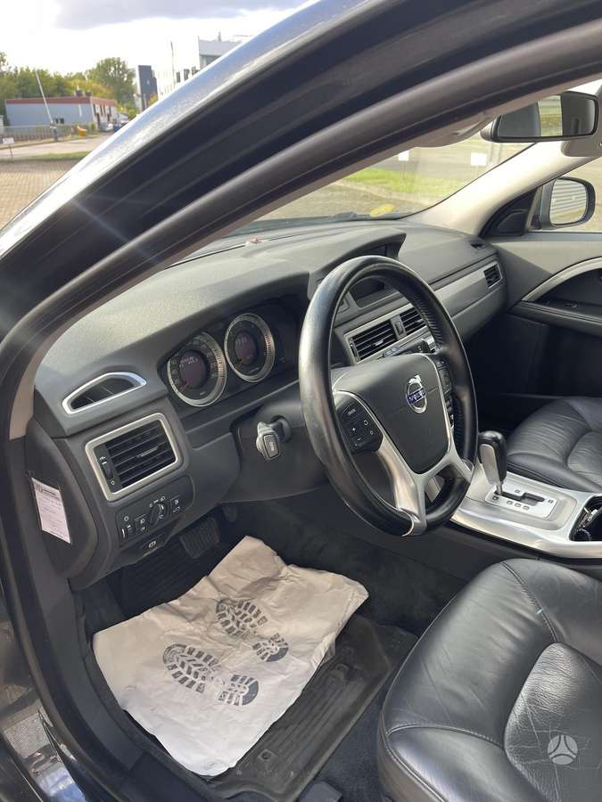 Volvo V70, 2.0 l., universalas