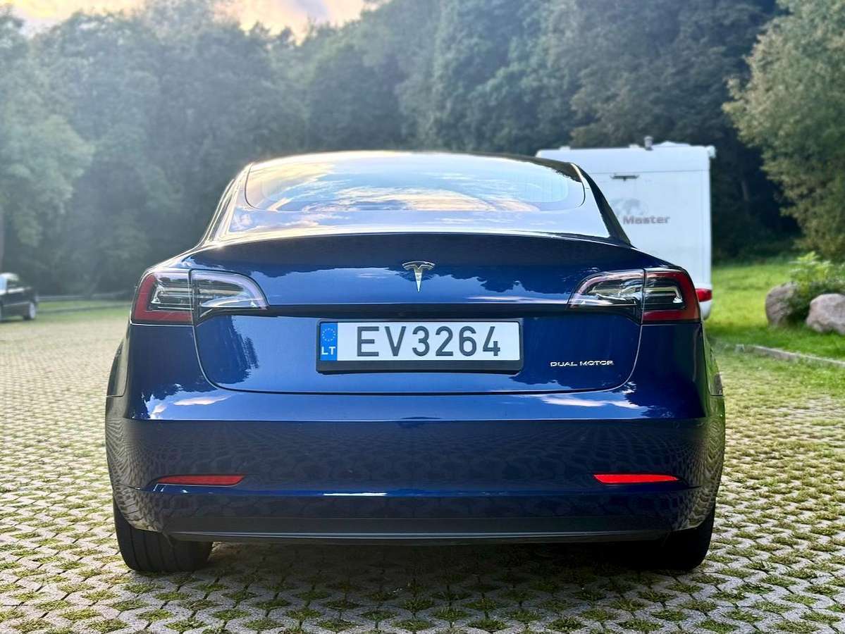 Tesla Model 3, 81 кВт·ч, Седан