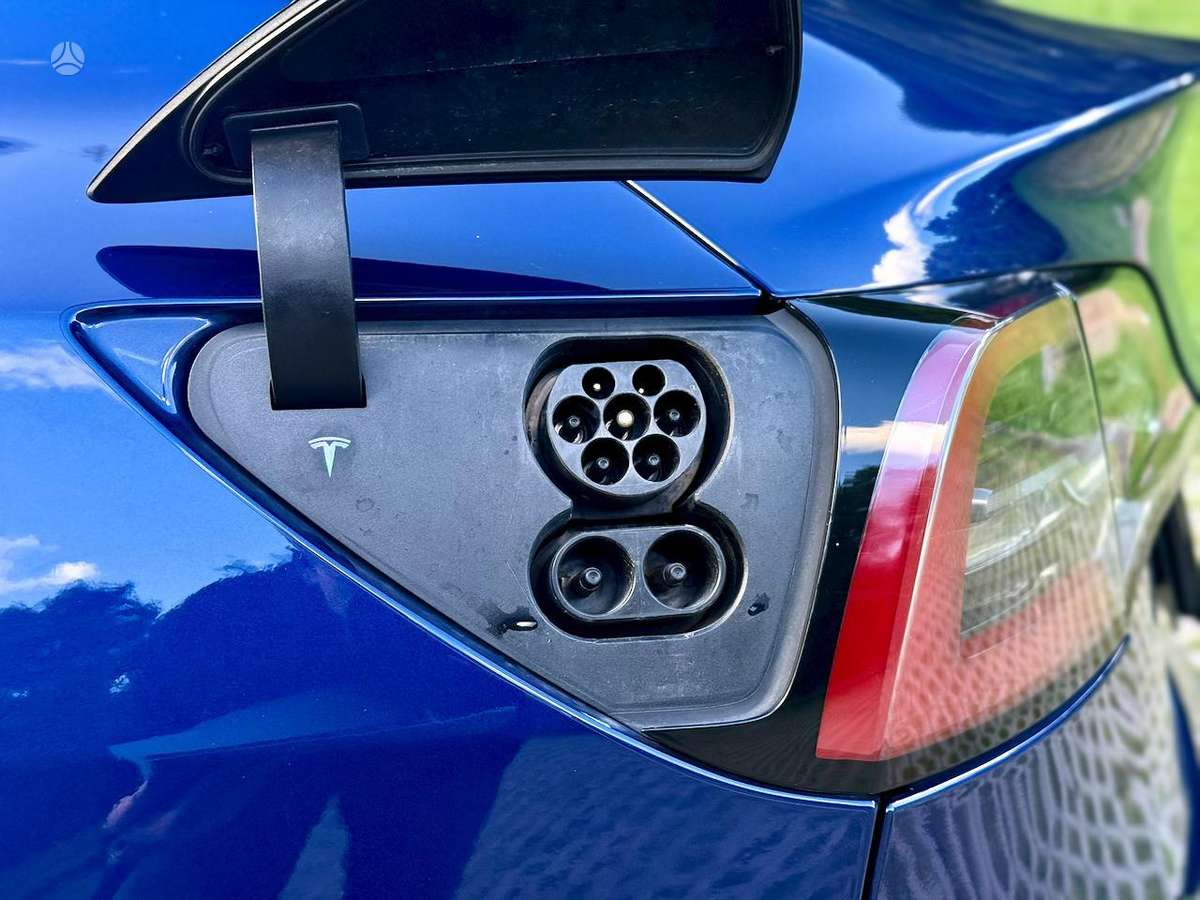 Tesla Model 3, 81 кВт·ч, Седан