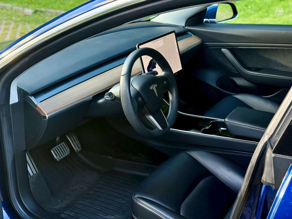 Tesla Model 3, 81 кВт·ч, Седан