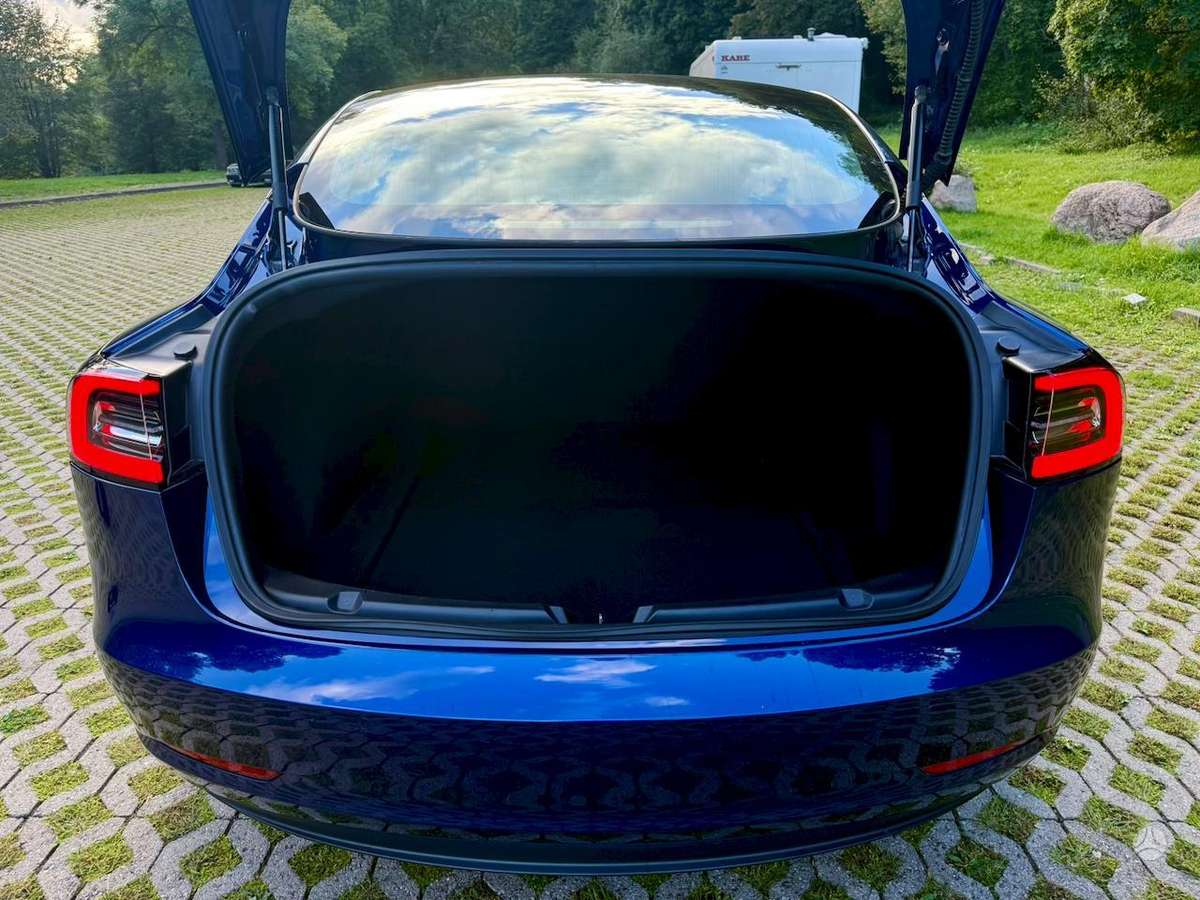 Tesla Model 3, 81 кВт·ч, Седан