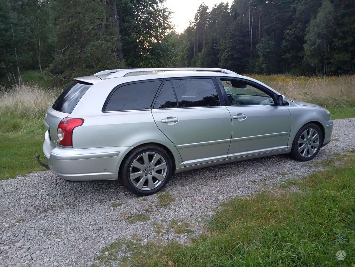 Toyota Avensis, 2.0 l., Универсал