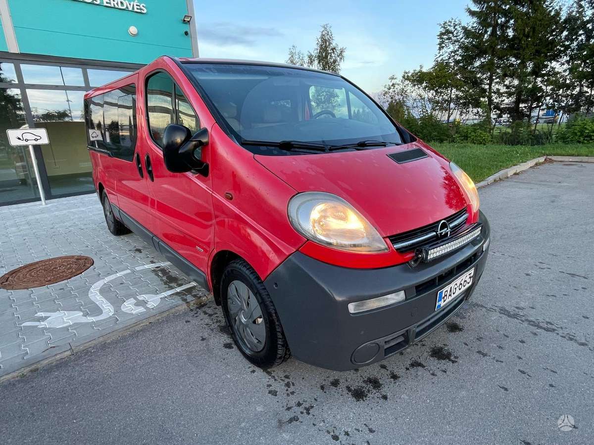 Opel Vivaro, 2.5 l., Минивэн