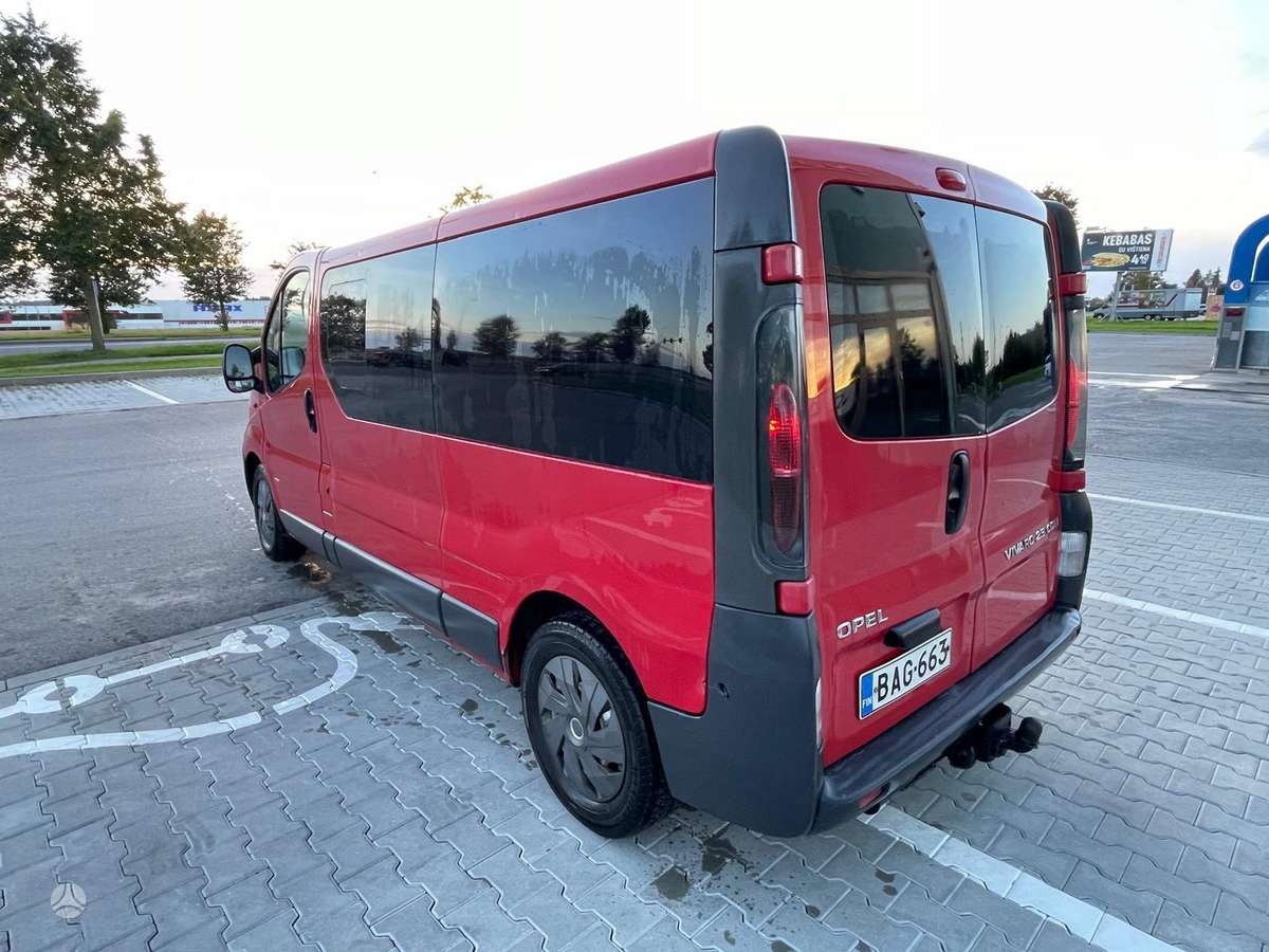 Opel Vivaro, 2.5 l., Минивэн