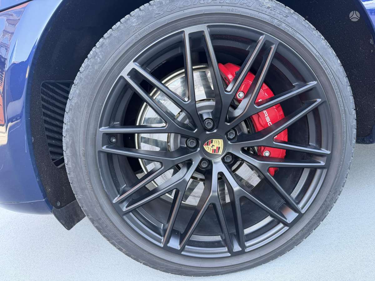 Porsche Macan - 8