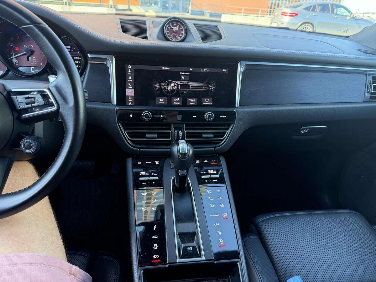 Porsche Macan - 9