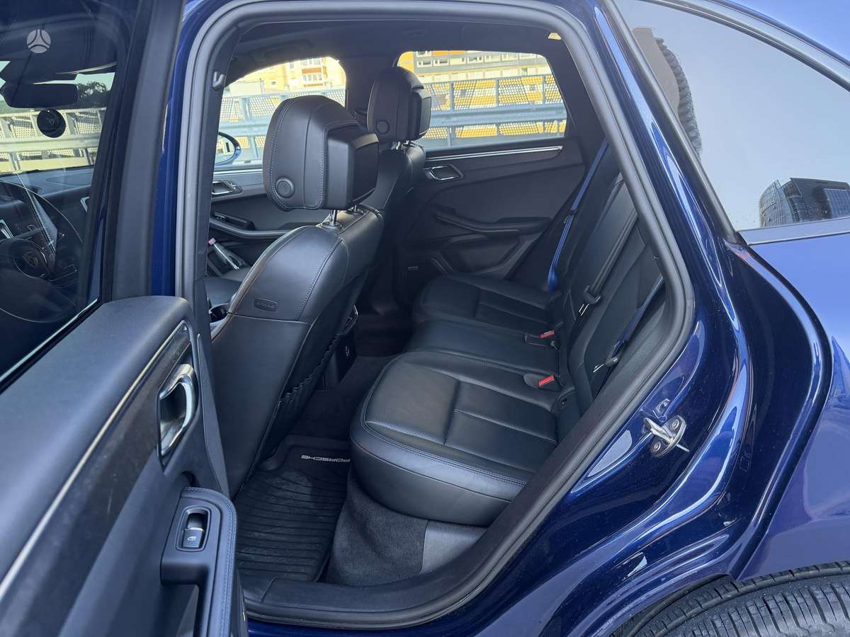 Porsche Macan - 11