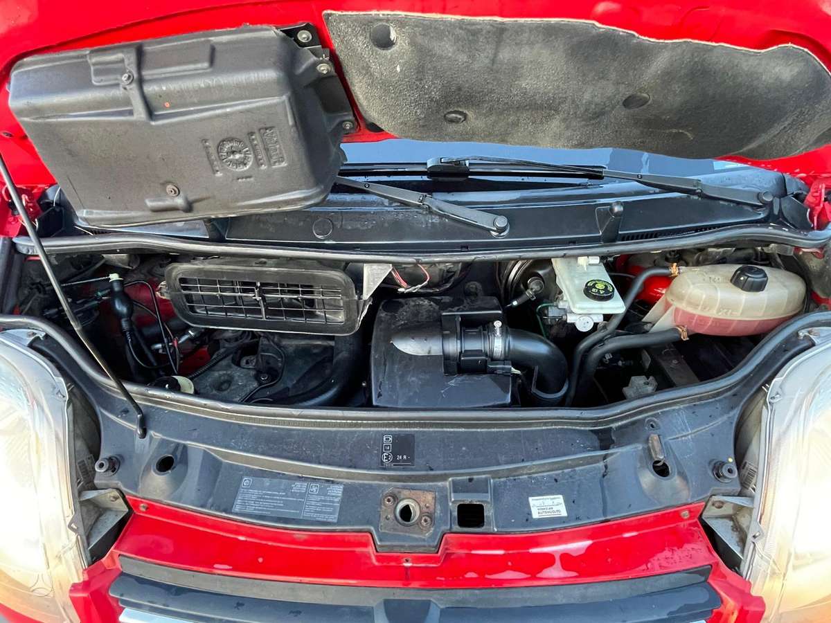 Opel Vivaro, 2.5 l., Минивэн