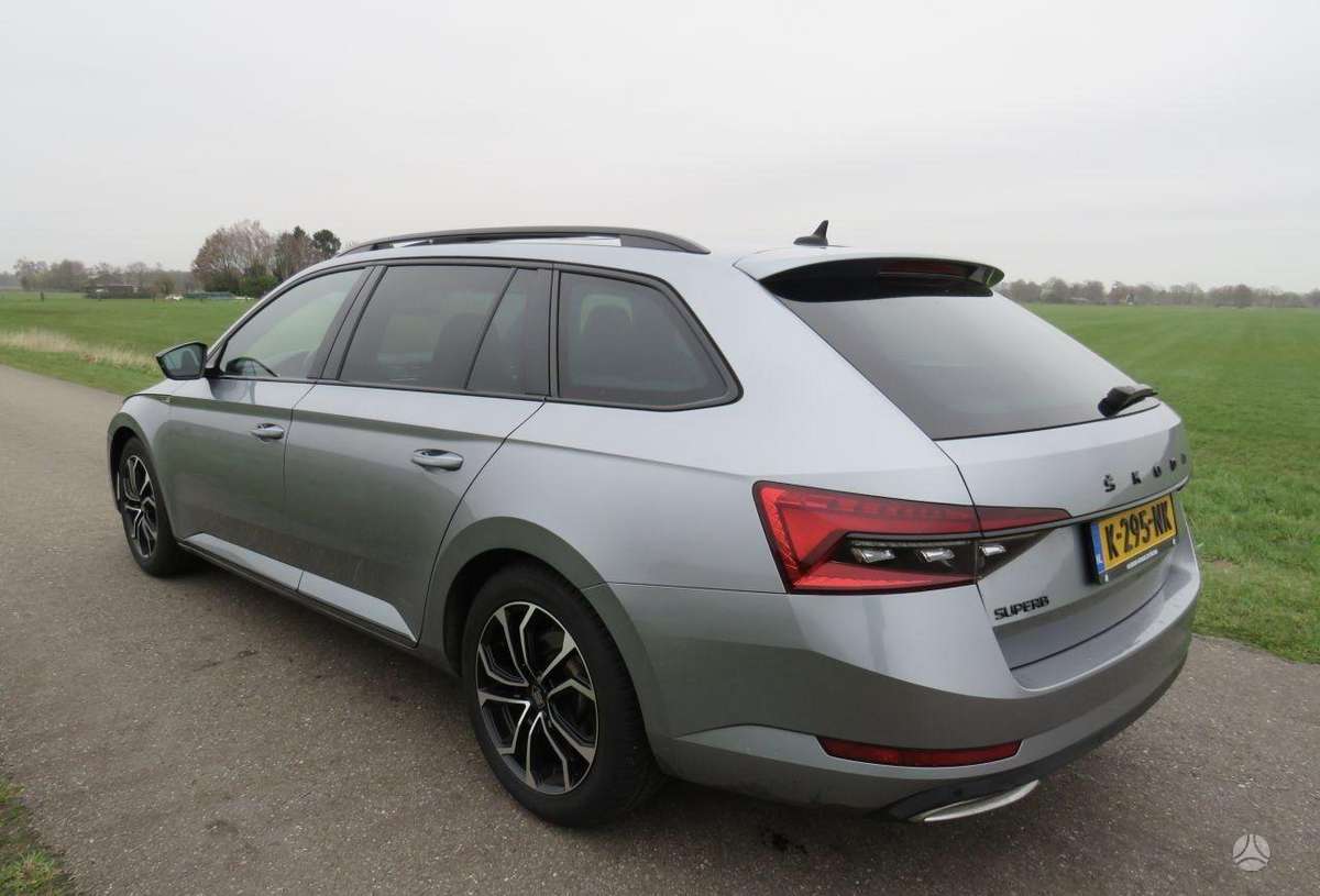Škoda Superb - 12