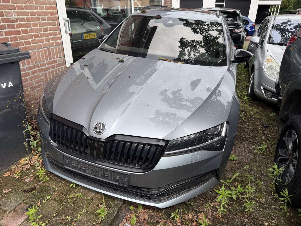 Škoda Superb - 2