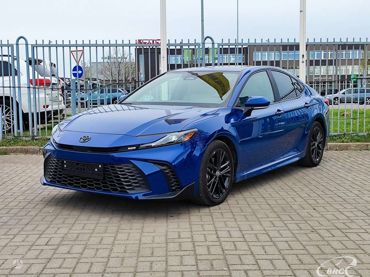 Toyota Camry - 1