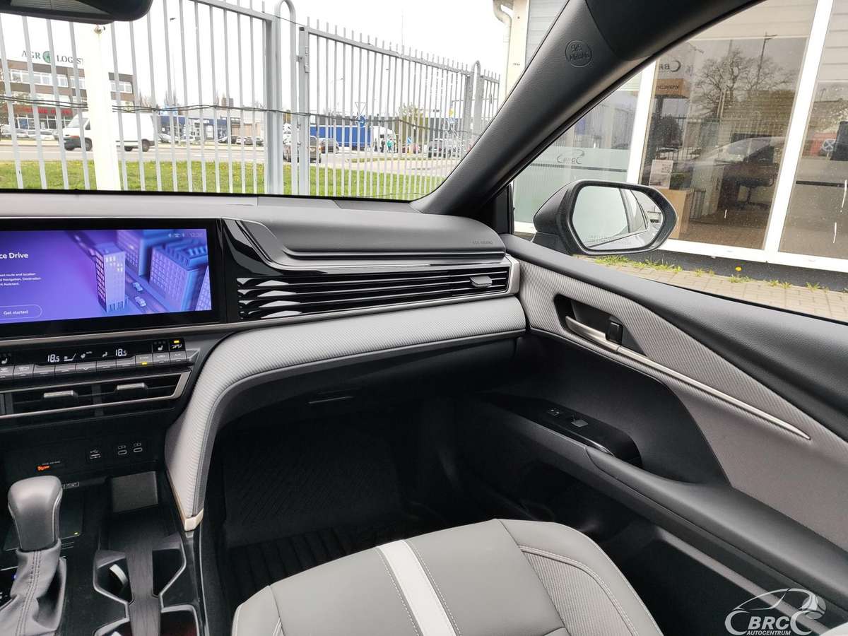 Toyota Camry - 6
