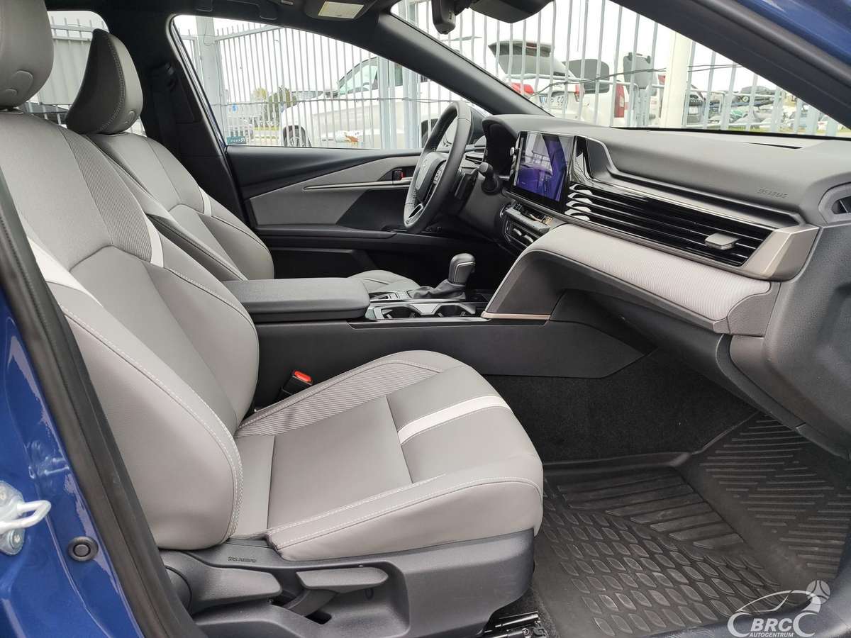 Toyota Camry - 8