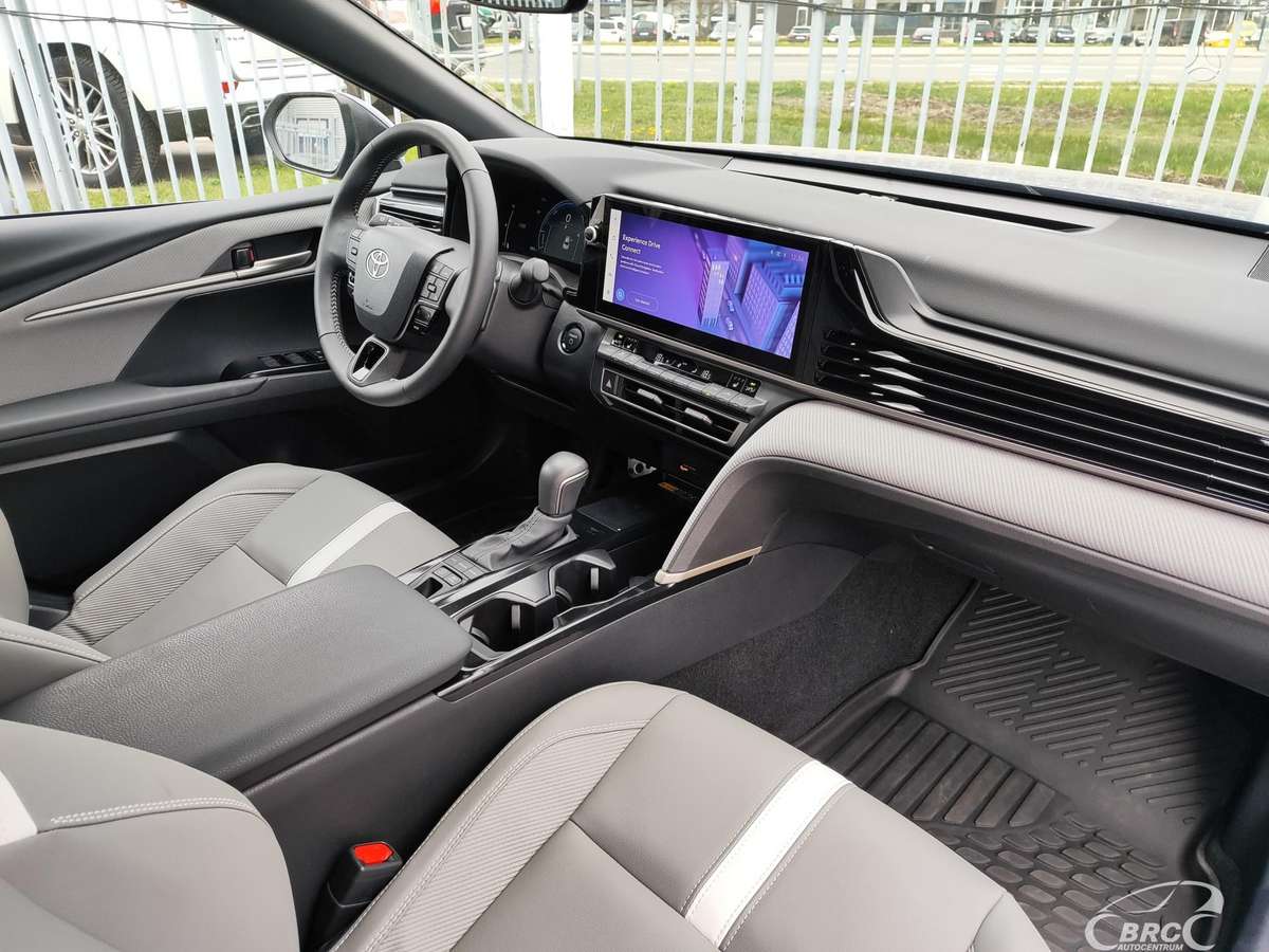 Toyota Camry - 9