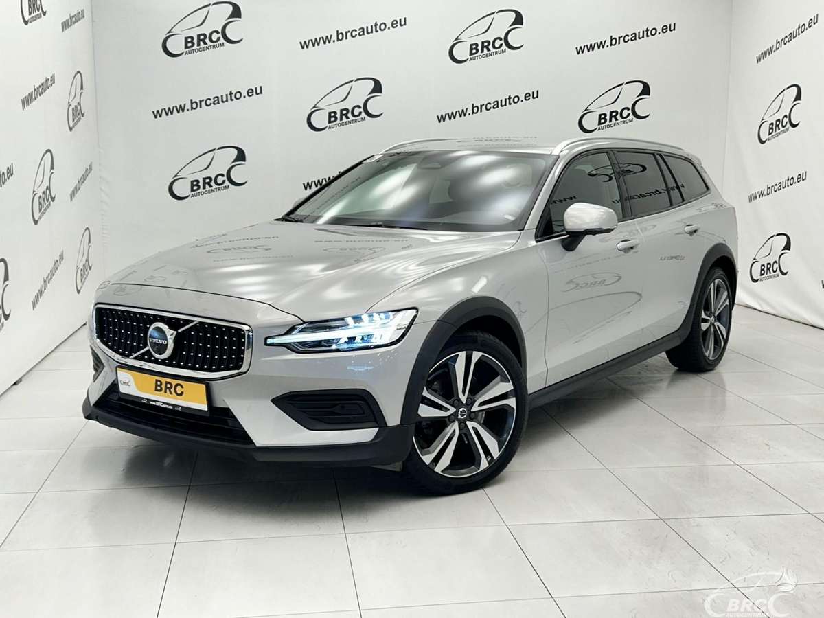 Volvo V60 Cross Country - 1