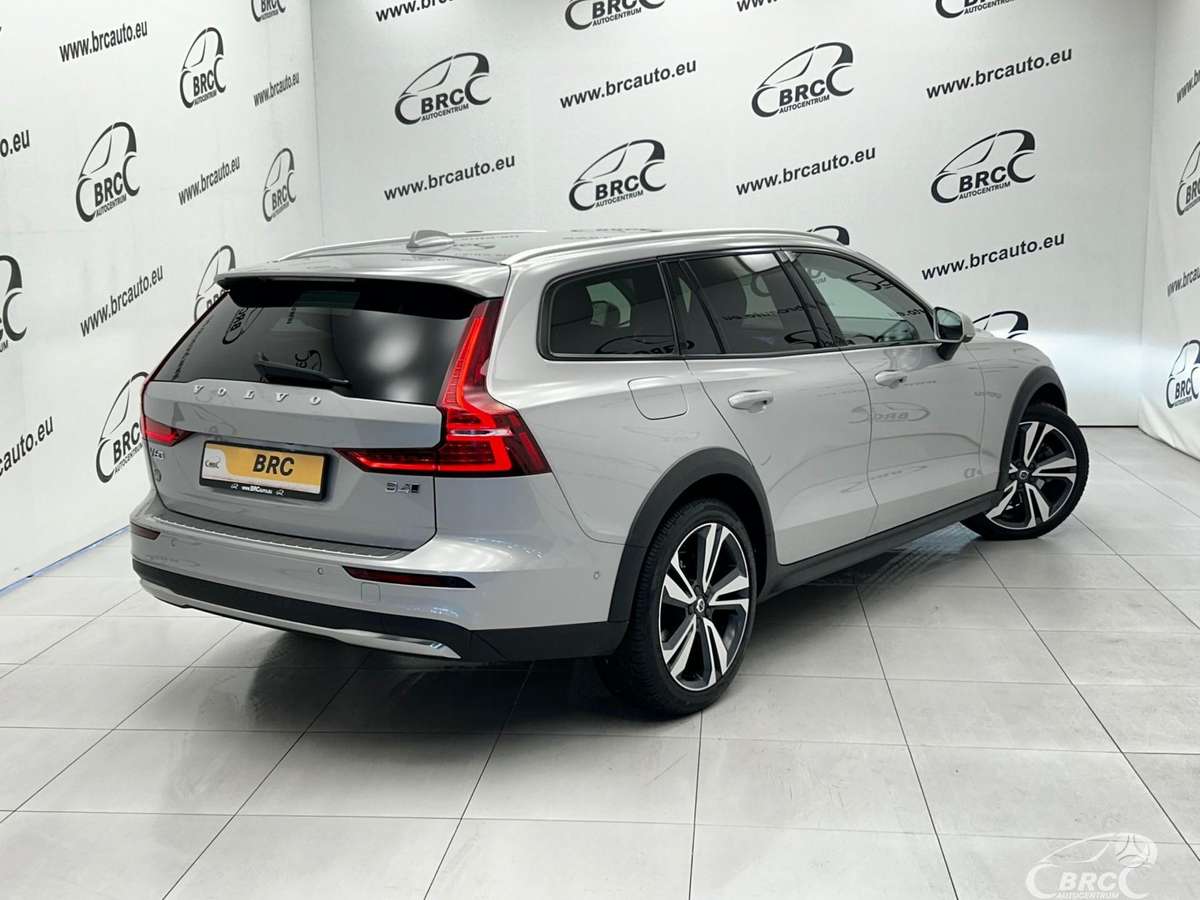 Volvo V60 Cross Country - 3
