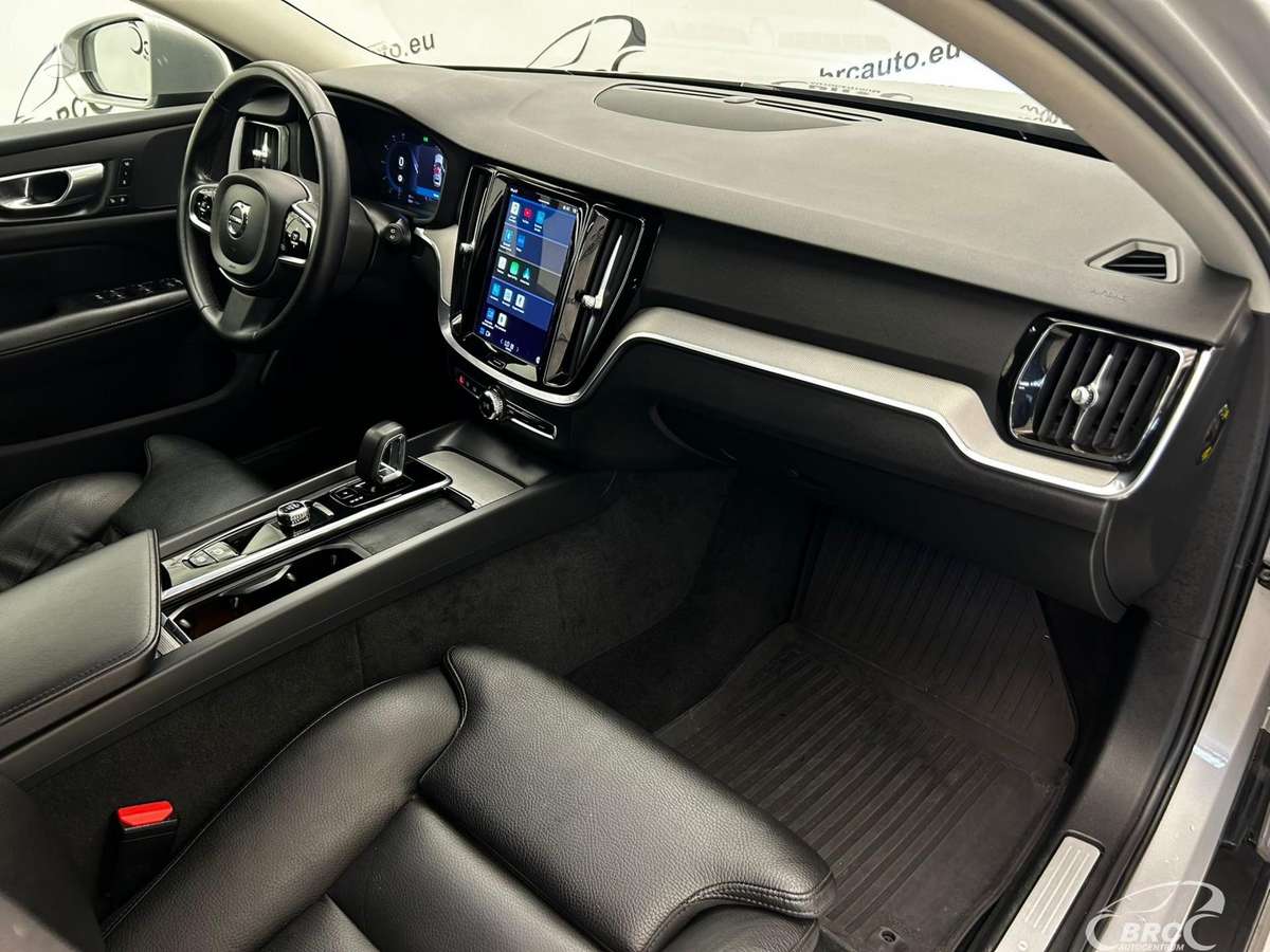 Volvo V60 Cross Country - 8
