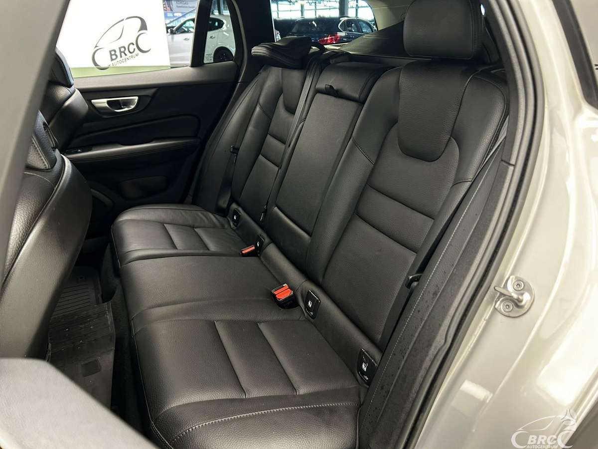 Volvo V60 Cross Country - 9