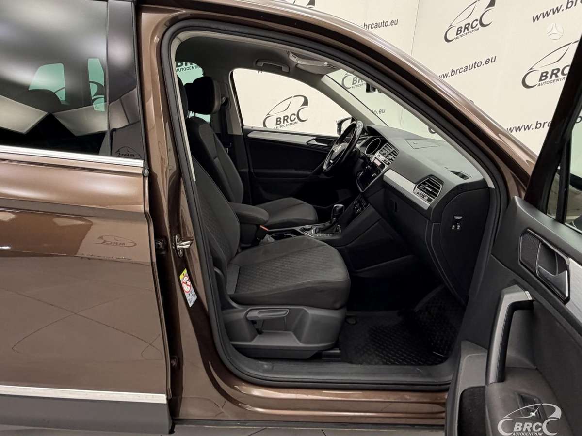 Volkswagen Tiguan - 5