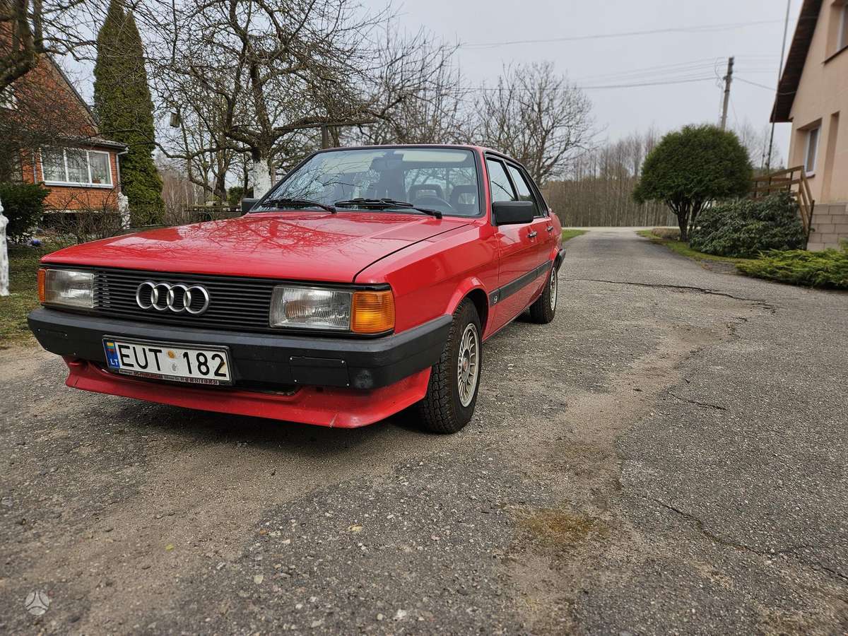 Audi 80, 1.8 l., Седан