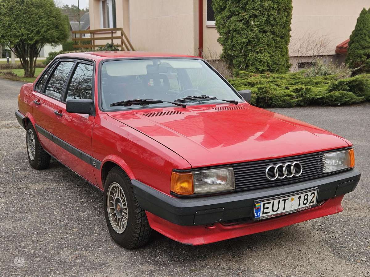 Audi 80, 1.8 l., Седан