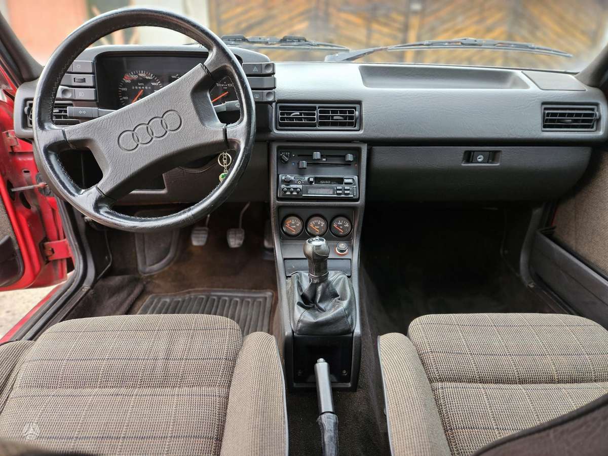 Audi 80, 1.8 l., Седан