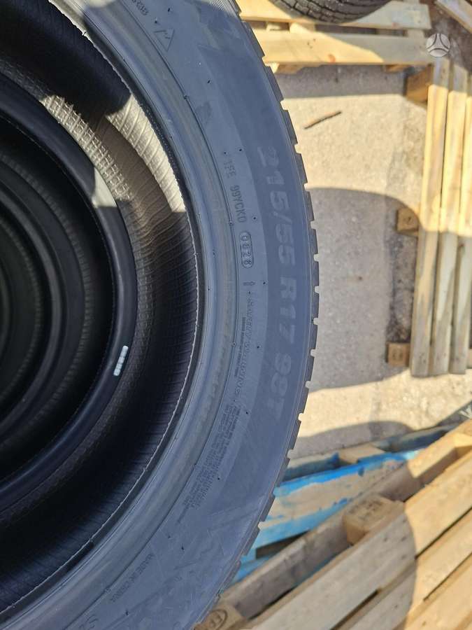 Kumho WI51, winter 215/55 R17