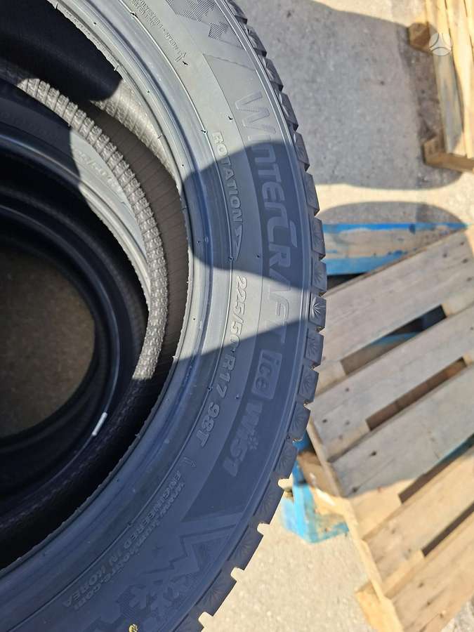 Kumho WI51, winter 225/50 R17