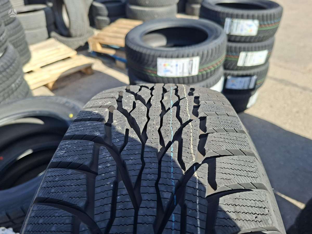 Kumho WS51, winter 215/60 R17
