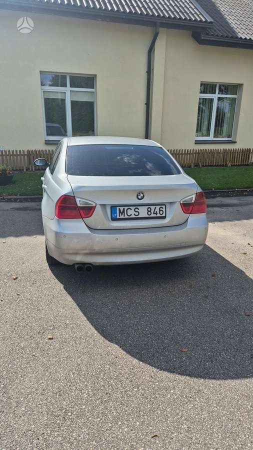 BMW 330, 3.0 l., Седан