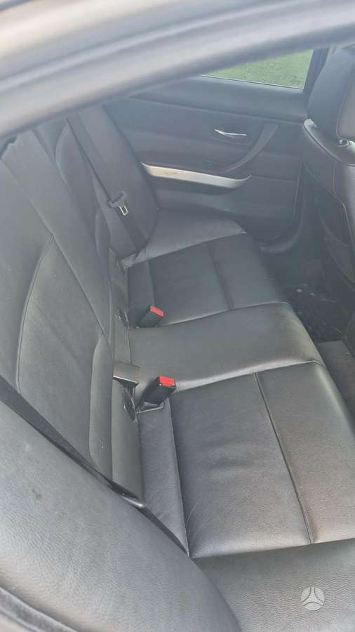 BMW 330, 3.0 l., Седан