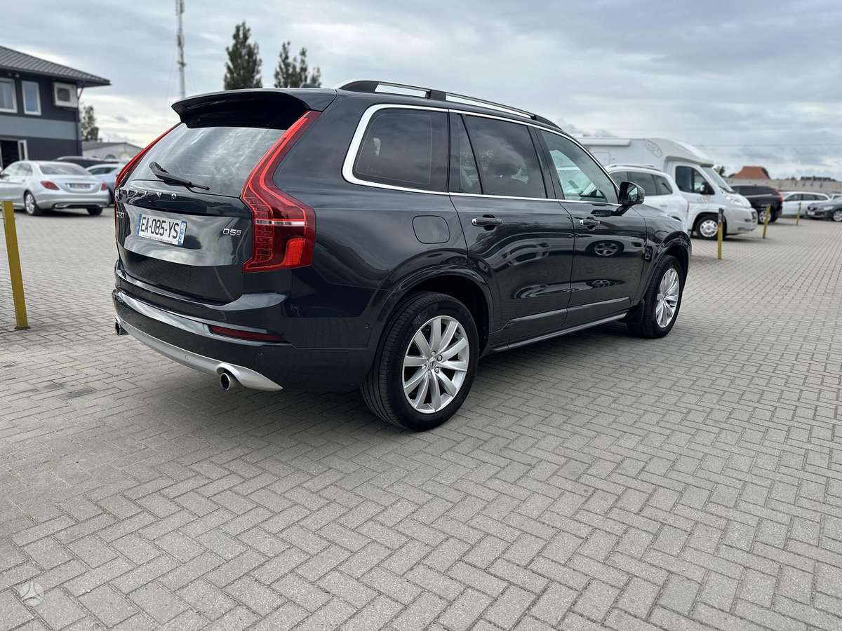 Volvo XC90, 2.0 l., off-road / crossover