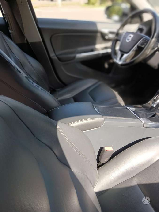 Volvo V60, 2.0 l., Универсал