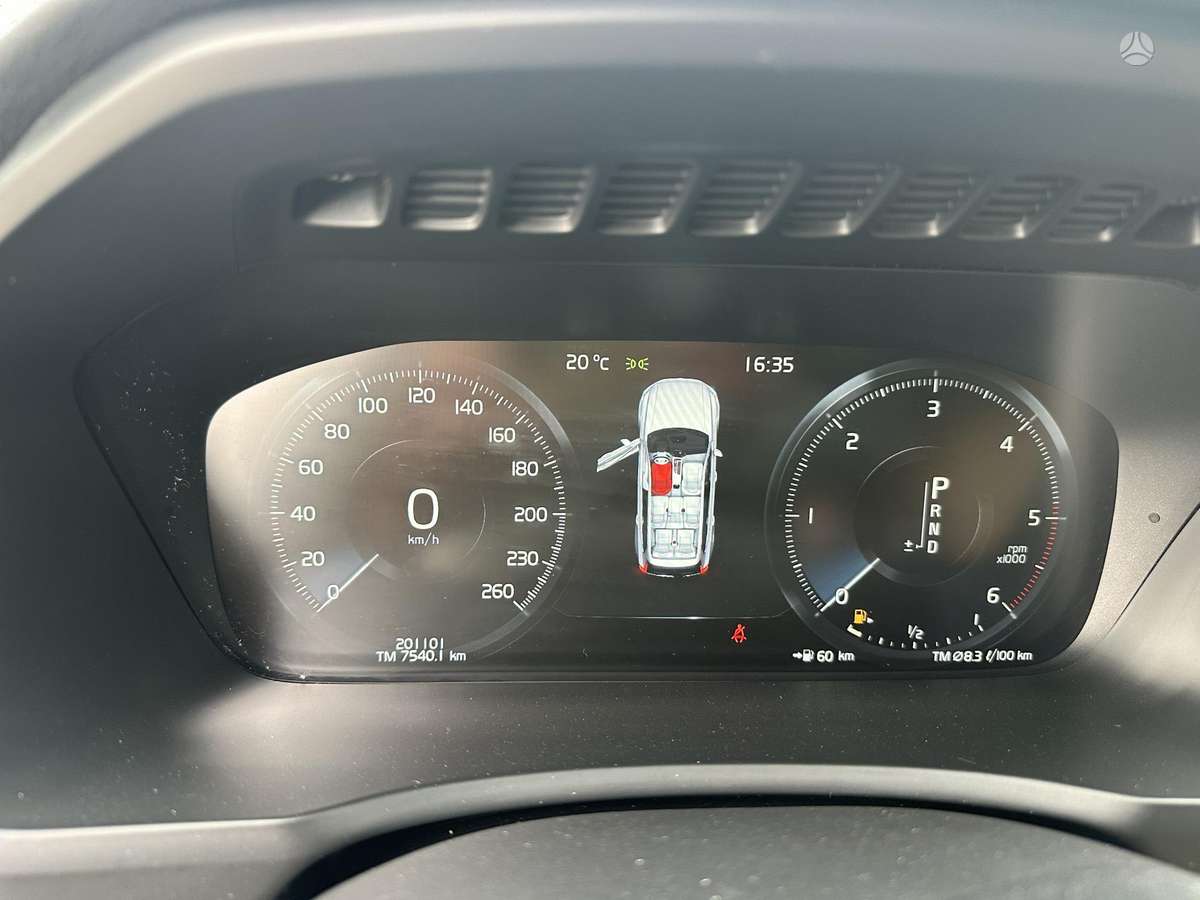 Volvo XC90, 2.0 l., off-road / crossover