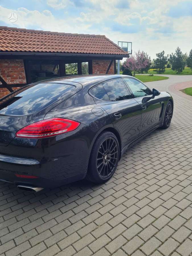 Porsche Panamera, 3.0 l., Хэтчбек