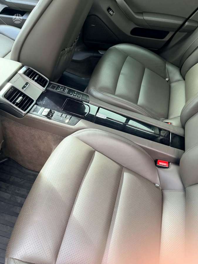 Porsche Panamera, 3.0 l., Хэтчбек
