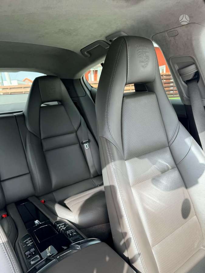 Porsche Panamera, 3.0 l., Хэтчбек