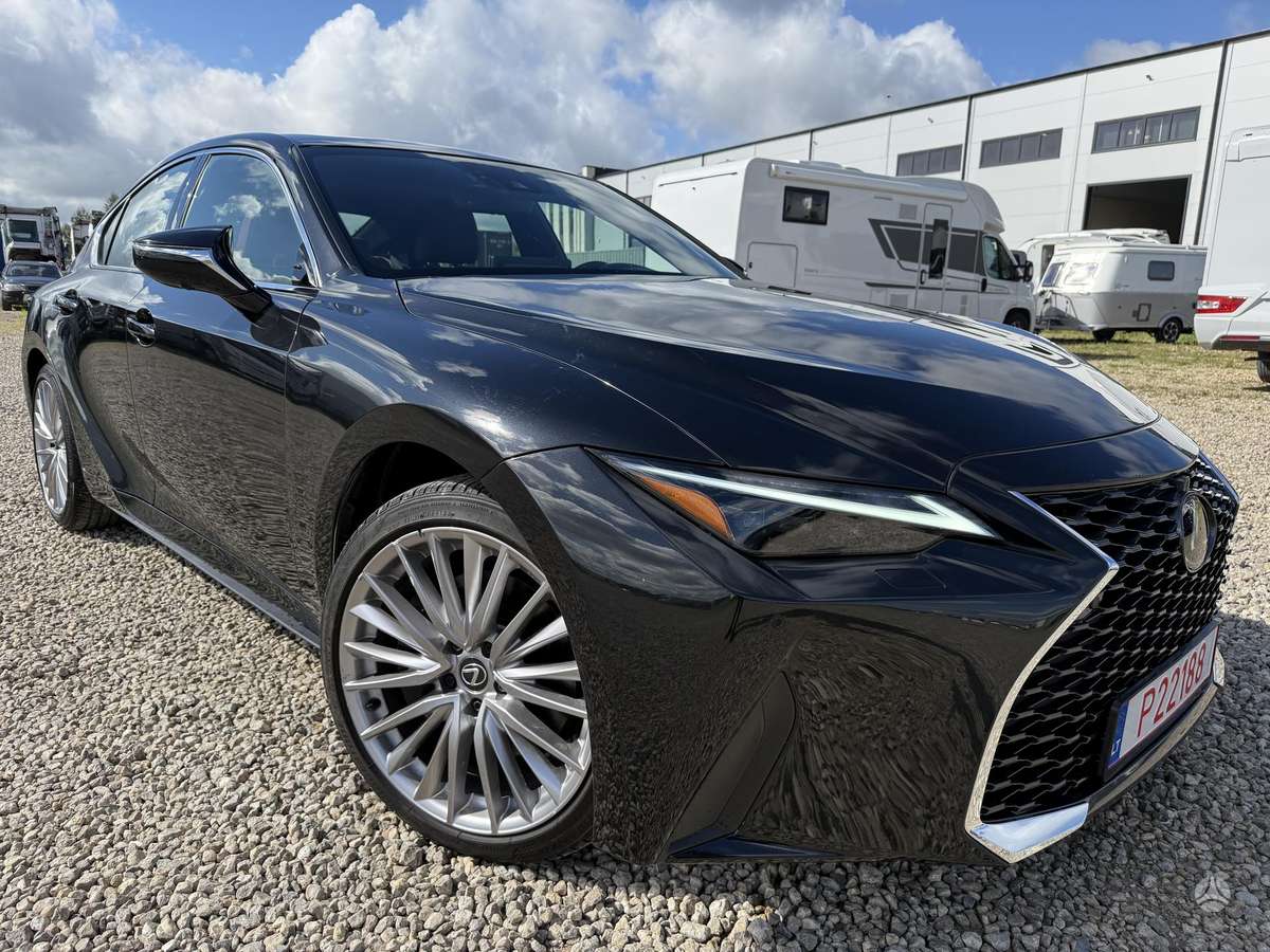 Lexus IS 300, 3.0 l., Седан