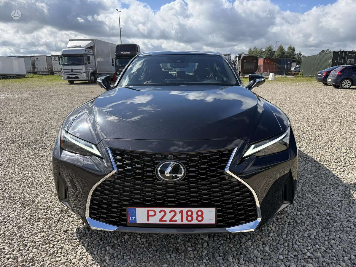 Lexus IS 300, 3.0 l., Седан
