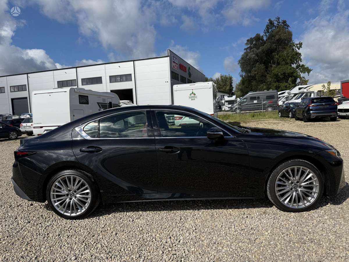 Lexus IS 300, 3.0 l., Седан