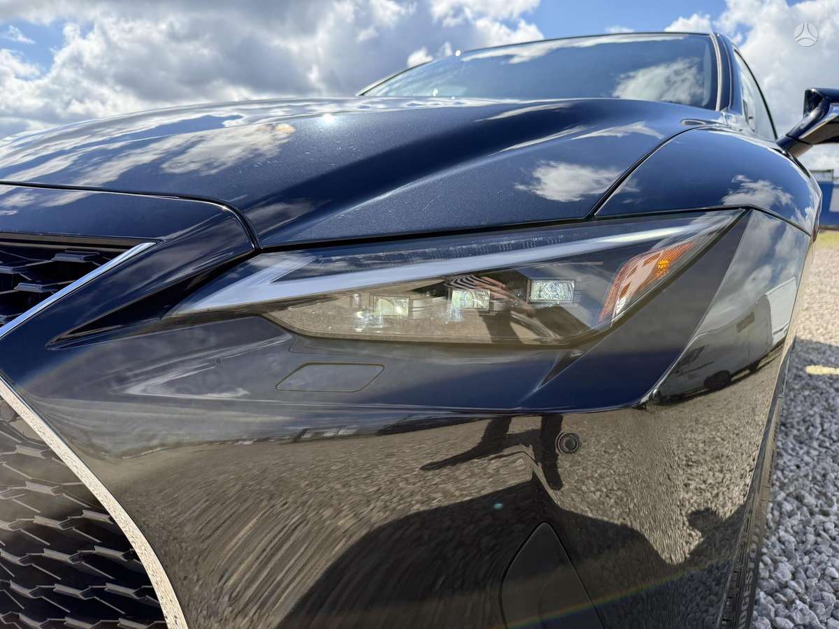 Lexus IS 300, 3.0 l., Седан