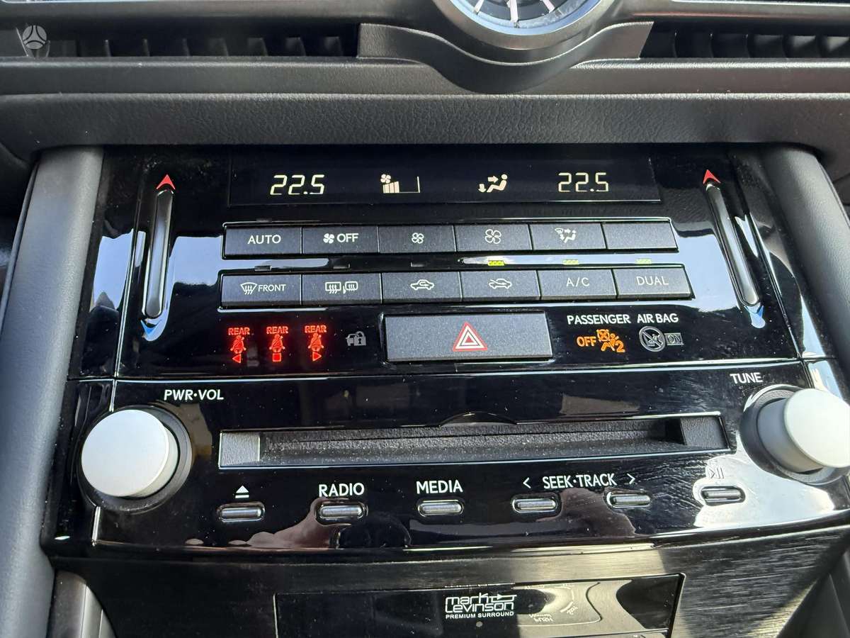 Lexus IS 300, 3.0 l., Седан