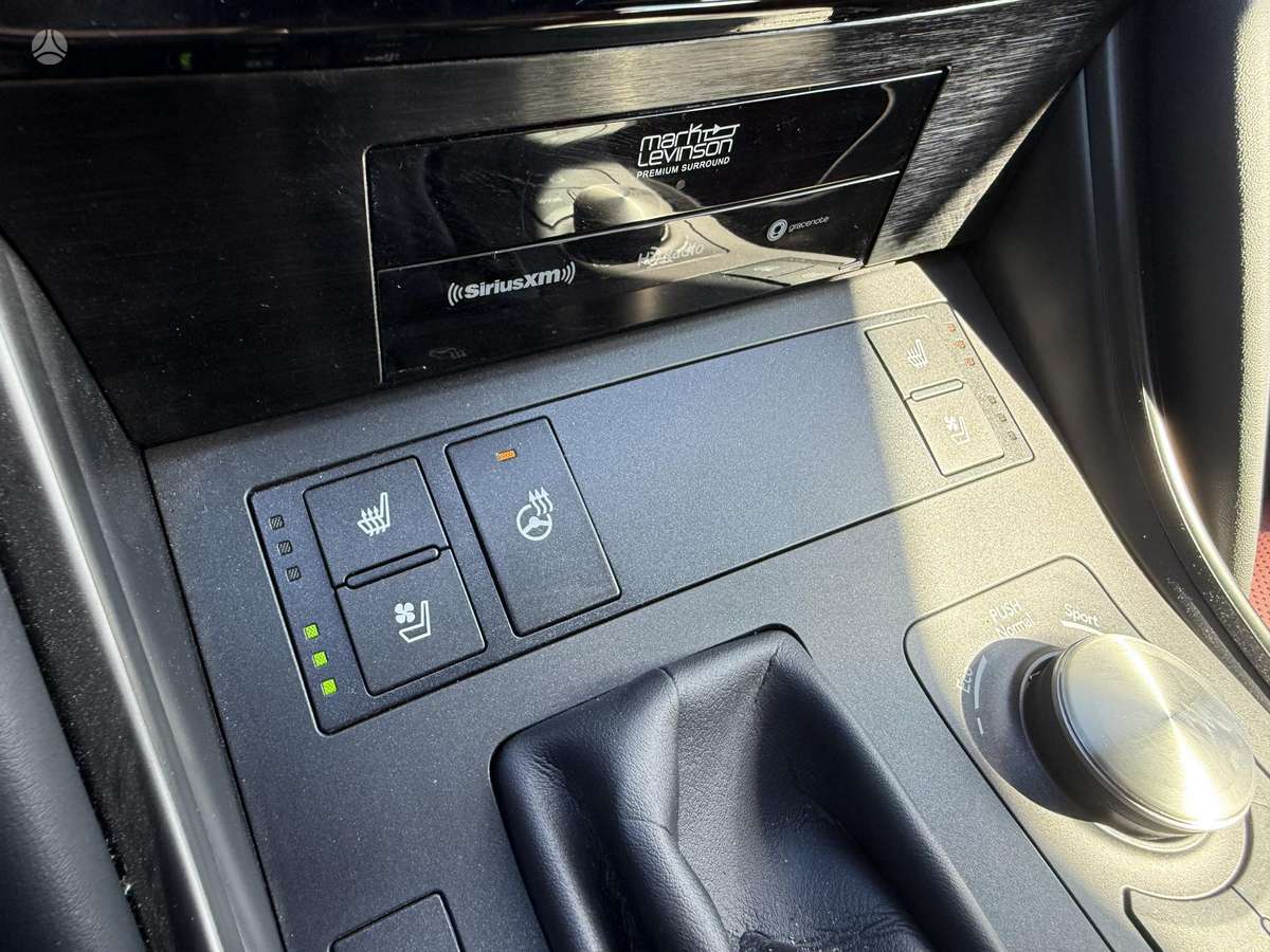 Lexus IS 300, 3.0 l., Седан